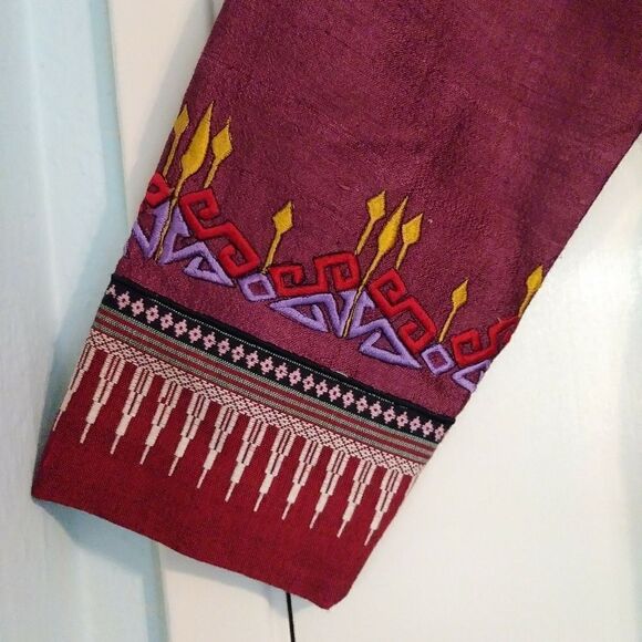 Classic Lanna Thai 100% Silk Ornamental Jacket - Picture 4 of 7